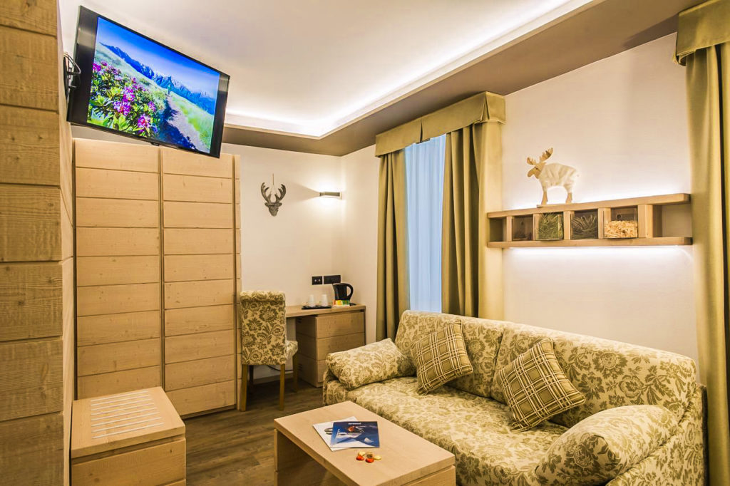 Hotel "Bezzi" - Ponte di Legno (BS)